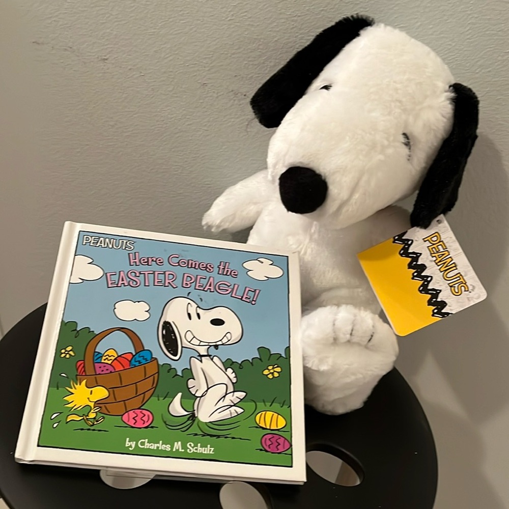 NWT Book & plush set for Easter, Snoopy Peanuts